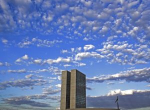 brasilia_congresso_nuvens_e_0416202217_2.jpg